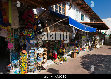 Boutiques dans l'Plaza Malecon Marché aux puces, Malecon, vieille ville, Puerto Vallarta, Jalisco, Mexique Banque D'Images