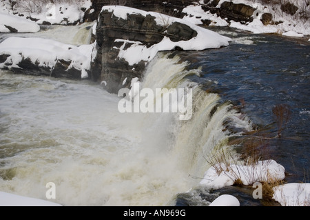 Hog's Back Falls sur la rivière Rideau Banque D'Images