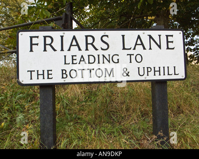 Sign in Urchfont Wiltshire England UK UE montrant entrée de Friars Lane avec fin Banque D'Images