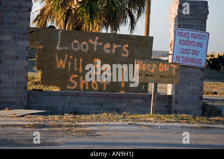 Inscrivez-pilleurs d'avertissement à la suite de l'ouragan Katrina en Louisiane Slidell Banque D'Images