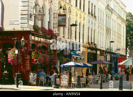 Des cafés et des pubs à Bloomsbury, près du British Museum London UK Banque D'Images