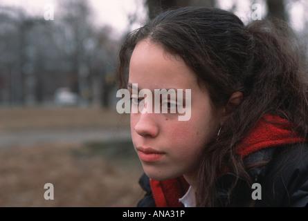 Adolescente, le Prospect Park dans Brooklyn NY Banque D'Images
