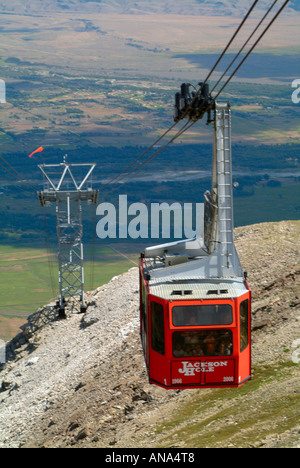 Voiture Gare Tramway aérien approches ci-dessus de Jackson Hole Teton Village, près de Grand Teton National Park Wyoming USA Banque D'Images