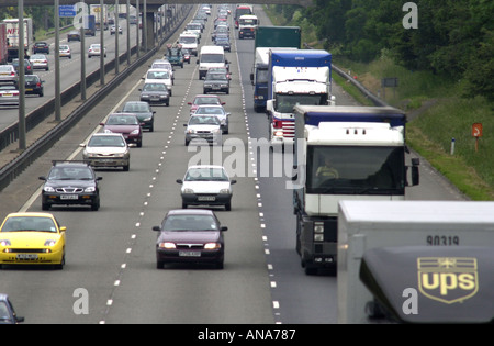 Le trafic sur l'autoroute M1-UK Bedfordshire Banque D'Images