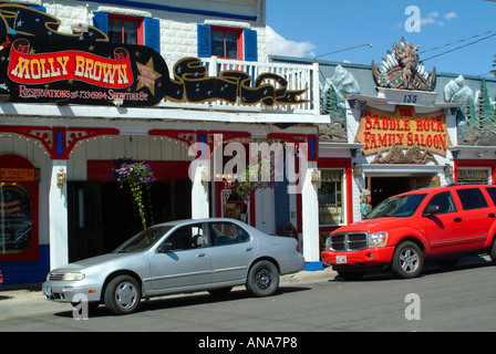 Jackson Hole Play House et Saddle Rock Saloon dans la famille Jackson Wyoming USA Banque D'Images