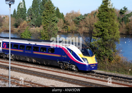 First Great Western Classe 180 Adelante train Hinksey Lake, Oxford, Oxfordshire, England, UK Banque D'Images