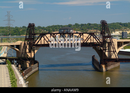 La rue Robert Pont sur le fleuve Mississippi à St Paul Minnesota USA Banque D'Images