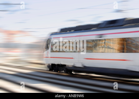 Les unités électriques de trains de banlieue Renfe série, en Espagne, en Europe. Zone de service de banlieue. Cercanias Banque D'Images