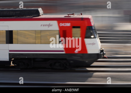 Les unités électriques de trains de banlieue Renfe série, en Espagne, en Europe. Zone de service de banlieue. Cercanias Banque D'Images