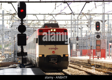 Les unités électriques de trains de banlieue Renfe série, en Espagne, en Europe. Zone de service de banlieue. Cercanias Banque D'Images