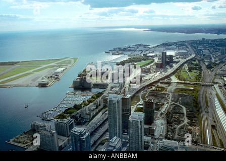 L'Aéroport du centre-ville également connue sous le nom de Island Airport et l'aéroport Billy Bishop . Près du centre-ville de Toronto, Ontario, Canada Banque D'Images