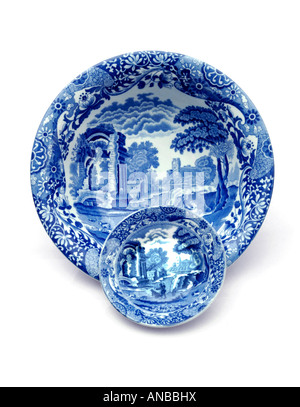 Copeland Spode poterie motif saule bols ou plats internationaux Banque D'Images