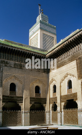 Cour intérieure de la Médersa Bou Inania Fez Maroc Banque D'Images