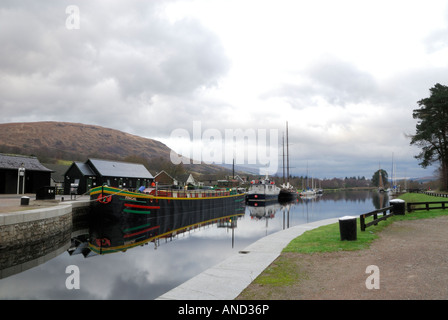 Escalier Neptunes au nord de Fort William est une remarquable série de 9 écluses sur le Canal Calédonien. Banque D'Images