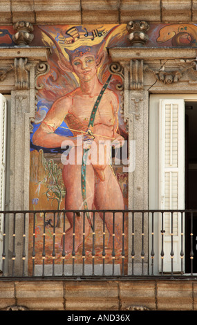 La figure allégorique peint sur la façade de la Casa de la Panaderia, Plaza Mayor, Madrid, Espagne. Banque D'Images