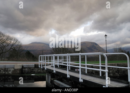 Escalier Neptunes au nord de Fort William est une remarquable série de 9 écluses sur le Canal Calédonien. Banque D'Images