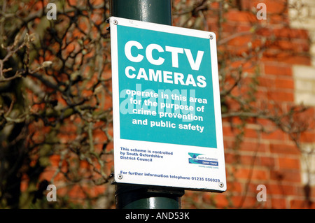 Signe de caméra de vidéosurveillance, Henley-on-Thames, Oxfordshire Banque D'Images