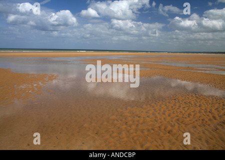 Marée basse à Omaha Beach, site de l'invasion alliée sur D-Day : 6 juin 1944, au cours de la Seconde Guerre mondiale. Banque D'Images