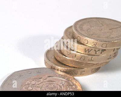 Pièces livre et un 50p pence pièce. Le changement lâche. Banque D'Images