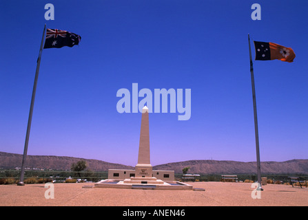 Monument, l'Anzac Hill, Alice Springs, ville centre de l'Australie. Banque D'Images