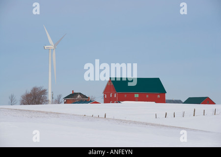 Éoliennes, ferme, grange, Bruce Energy Centre, Ontario, Canada Banque D'Images