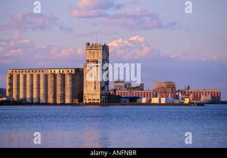 Élévateurs à grains, Thunder Bay, Ontario, Canada. Banque D'Images