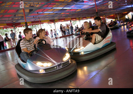 Dodgems à St Giles juste à Oxford 2005 Banque D'Images