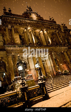 Hôtel de la marine marchande dans la neige, Belfast, en Irlande du Nord Banque D'Images