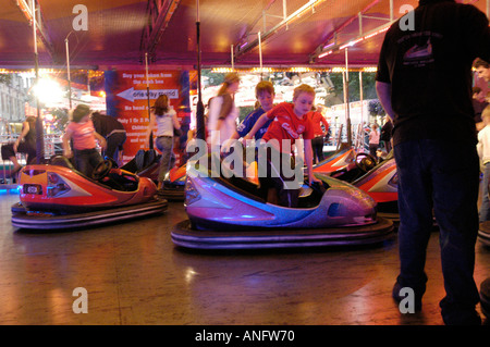 Dodgems à St Giles juste à Oxford 2005 Banque D'Images