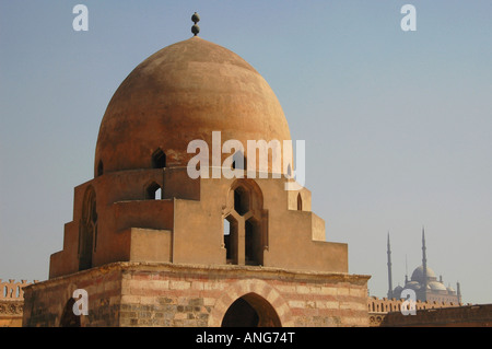 Fontaine d'ablution (sabil) de la mosquée Ibn Tulun la plus ancienne mosquée au Caire pour survivre dans sa forme originale, l'Égypte Banque D'Images