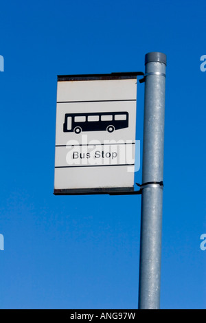 British sign against blue sky Banque D'Images