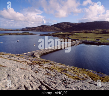 Ecosse, îles de l'Ouest, à l'île de Barra. Le pont-jetée de Vatersay Banque D'Images