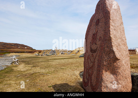 Dalle de pierre gravée à l'Norstead Site Viking Viking, Port de Commerce, de sentiers pour les Vikings, des Vikings, Great Northern Penin Banque D'Images