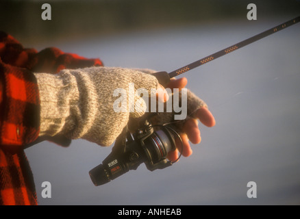 Pêcheur au Cœur du Parc National de Yellowstone Lake Banque D'Images