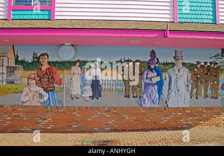 Creative Chemainus Outdoor Wall Mural - Les années de guerre - Circa 1915 peint en 1989 par Susan Tooke Crichton, Halifax, Nouvelle-Écosse Banque D'Images