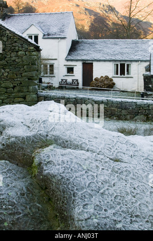 Une vieille maison de ferme de Easedale Près de Grasmere dans frosaty conditions hivernales Lake district UK Banque D'Images