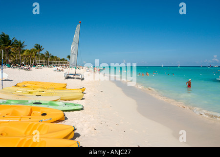 Plage devant l'hôtel Riu Yucatan, Playacar, Playa del Carmen, Riviera Maya, péninsule du Yucatan, Mexique Banque D'Images