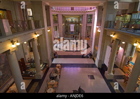 Foyer principal, National Museum of Wales, Cardiff Civic Center, South Wales, UK Banque D'Images