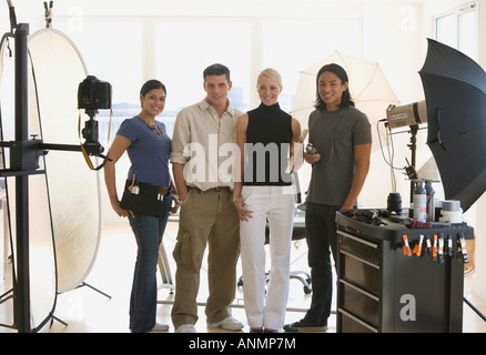 D'affaires à la séance photo en studio Banque D'Images