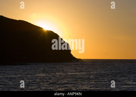 Coucher de soleil sur la mer en Cornouailles du Nord Banque D'Images