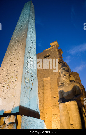 Louxor Egypte le dieu Amon Ra temple construit par le pharaon Aménophis III 1400 b c Banque D'Images