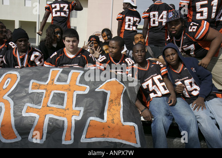Miami Florida,Overtown,Booker T. Washington High School,campus,éducation publique,campus,champions de football d'État,célébration,Black Blacks Africain Banque D'Images