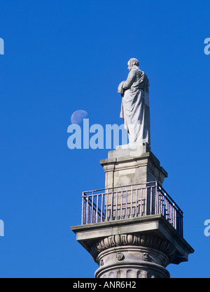 Grays Monument du centre-ville de Newcastle Upon Tyne, Tyne et Wear, Angleterre, Royaume-Uni. Illustré avec la lune Banque D'Images