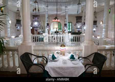 Maroc, Côte Atlantique, CASABLANCA : Intérieur de Rick's Cafe Restaurant calqué sur le célèbre film Casablanca Banque D'Images