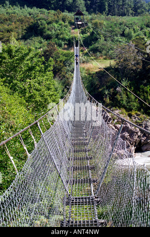 Buller Gorge swingbridge, île du Sud, Nouvelle-Zélande Banque D'Images