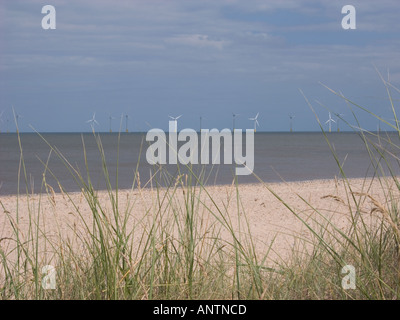 Vu du parc éolien offshore de scroby sands près de Great Yarmouth norfolk angleterre Banque D'Images