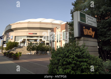 L'Indiana Convention Center et RCA Dome d'Indianapolis City Banque D'Images