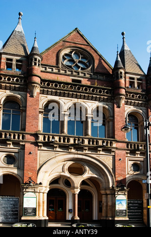 Le Grand Théâtre et l'Opéra avant d'importants travaux de rénovation en raison de 2006 Leeds West Yorkshire Angleterre Banque D'Images