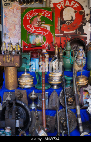 Le Maroc, Marrakech, magasiner dans les Souks Banque D'Images
