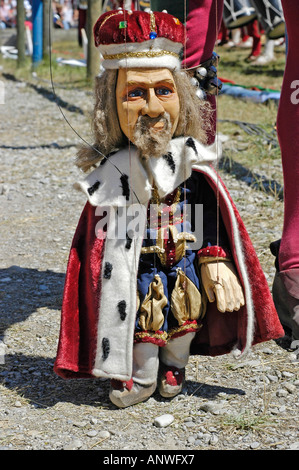Petit roi marionnette chevalier , Ritterspiele festival Kaltenberger, Kaltenberg, Haute-Bavière, Allemagne Banque D'Images